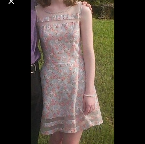 Dress - Picture 7 of 7